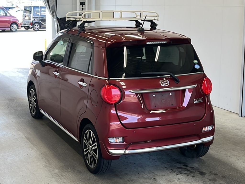 DAIHATSU CAST