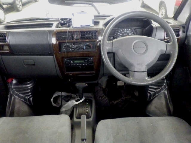 NISSAN CLIPPER