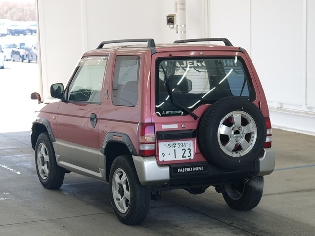 MITSUBISHI PAJERO MINI