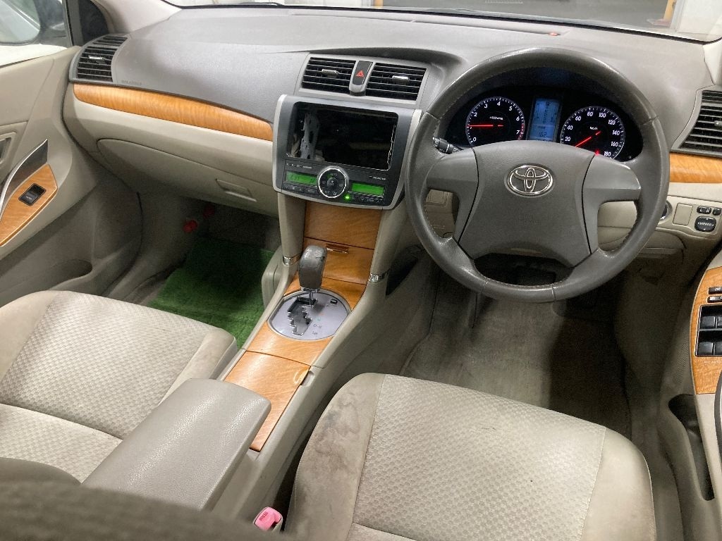 TOYOTA PREMIO