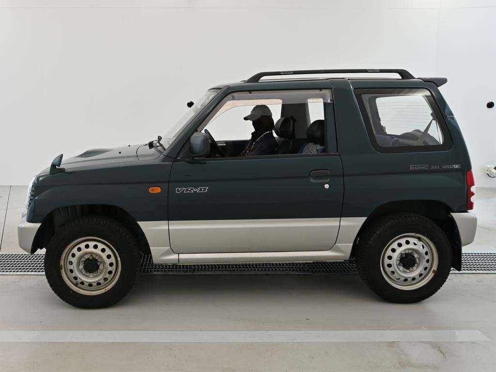 MITSUBISHI PAJERO MINI