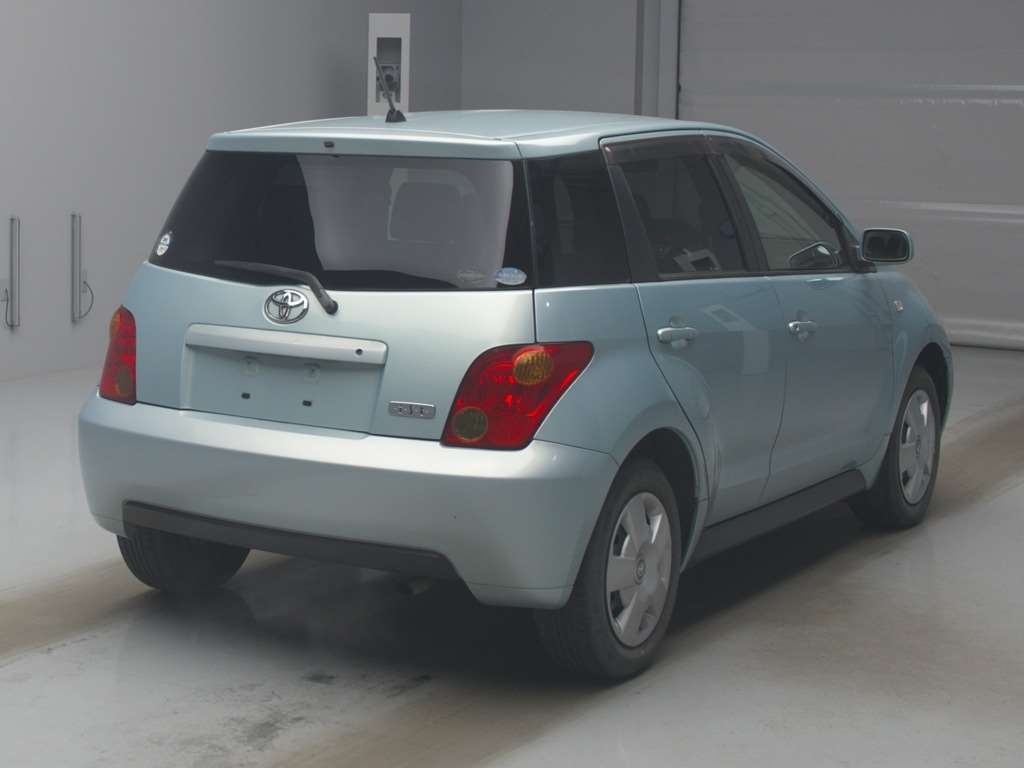TOYOTA IST