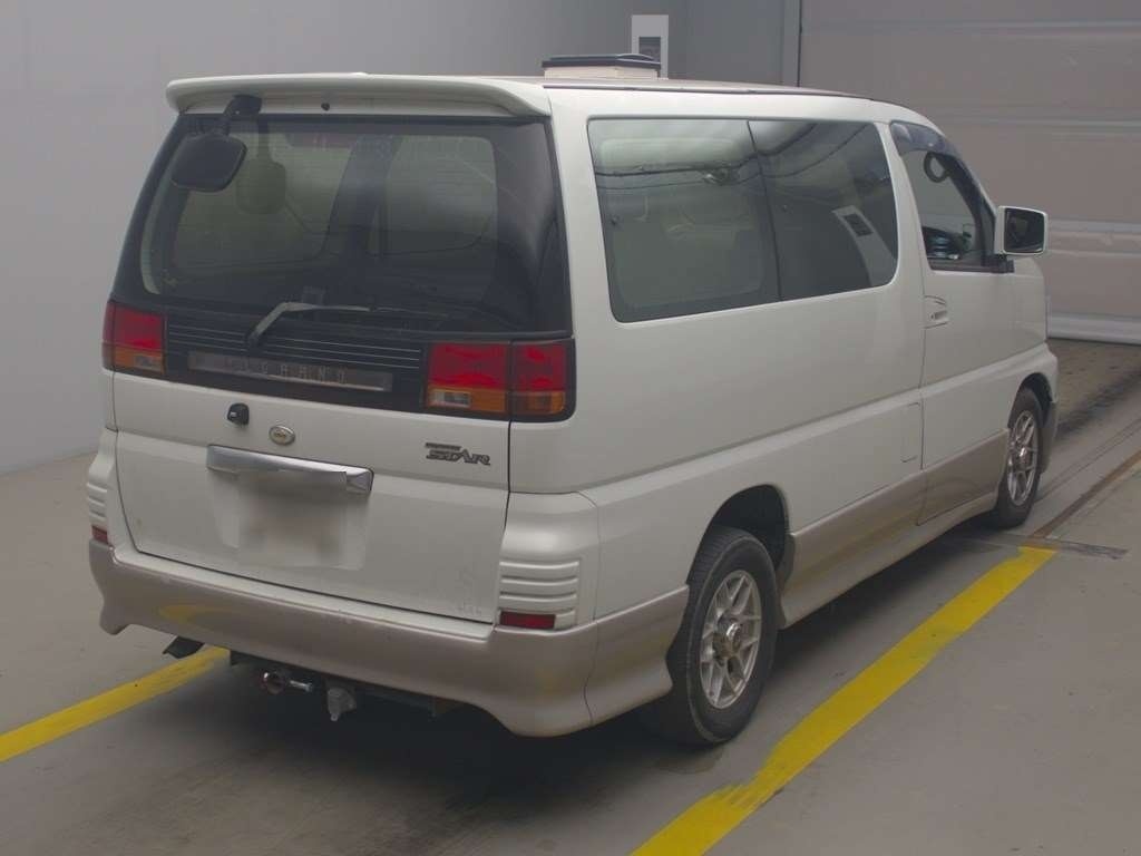 NISSAN ELGRAND