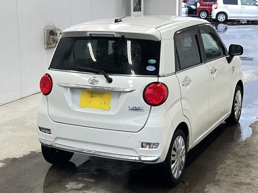 DAIHATSU CAST