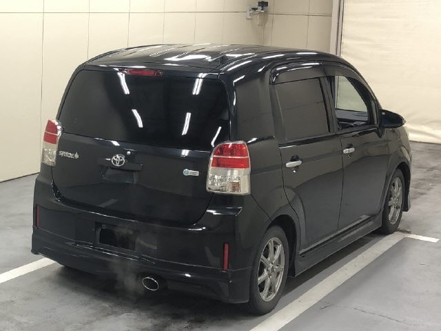 TOYOTA SPADE