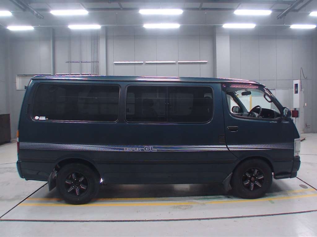 TOYOTA REGIUS ACE