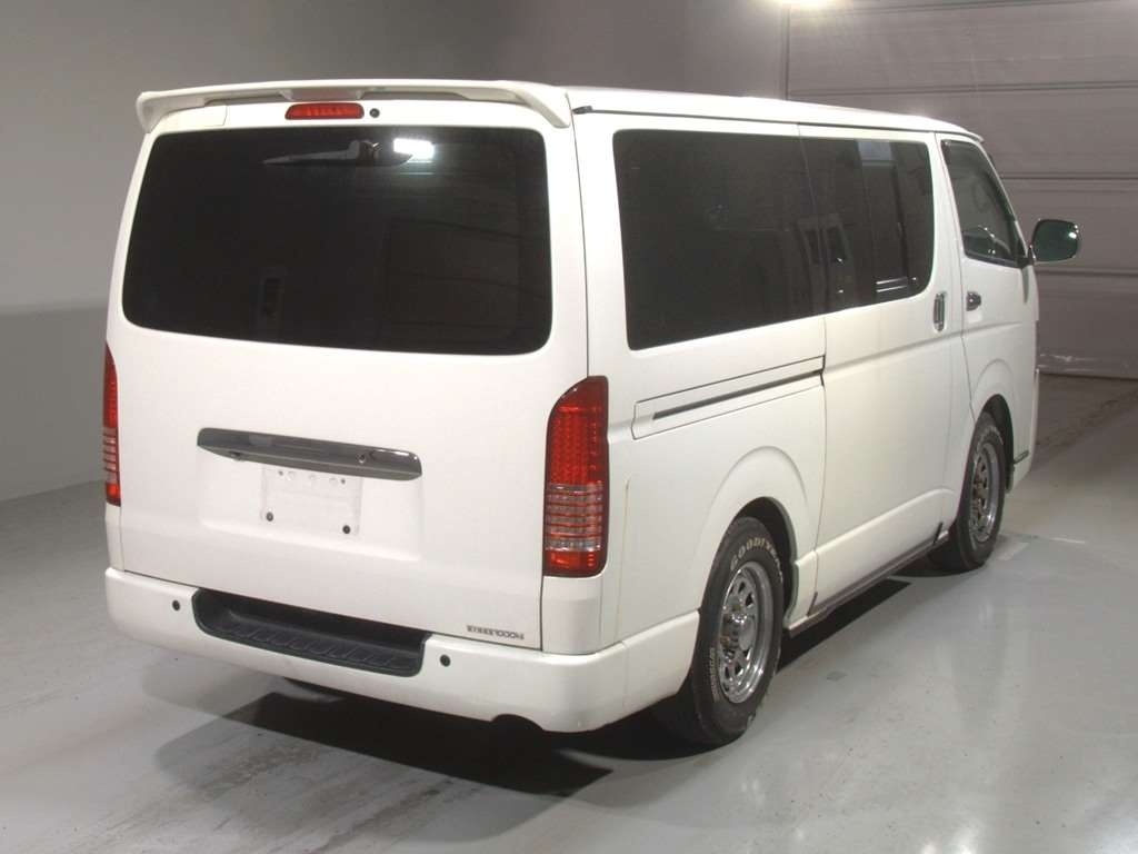 TOYOTA REGIUS ACE