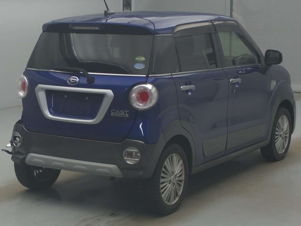 DAIHATSU CAST