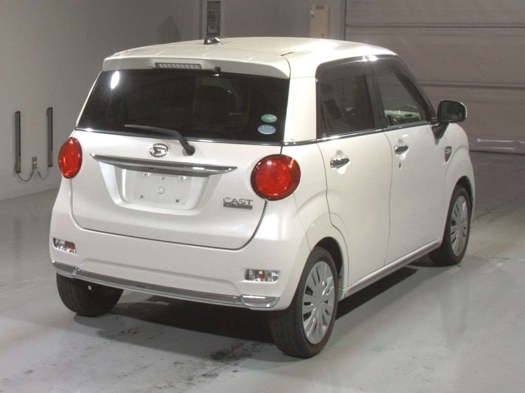 DAIHATSU CAST