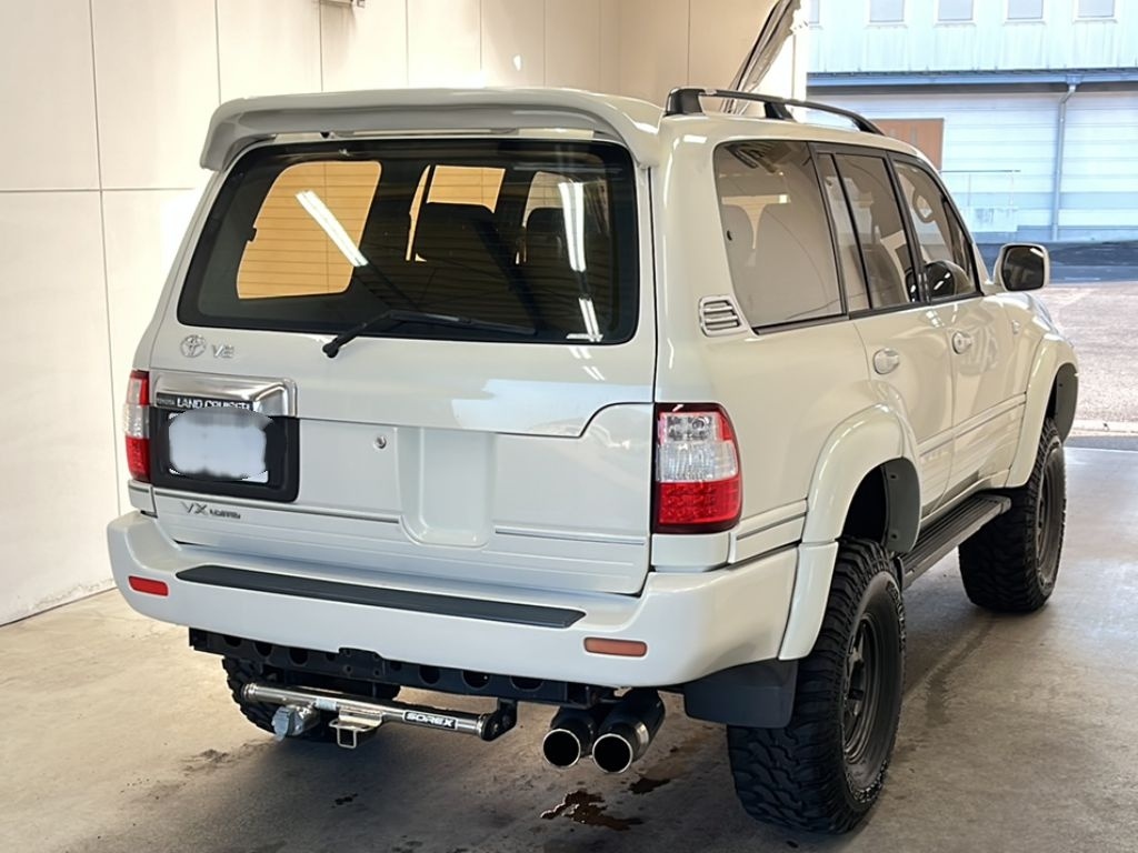 TOYOTA LAND CRUISER
