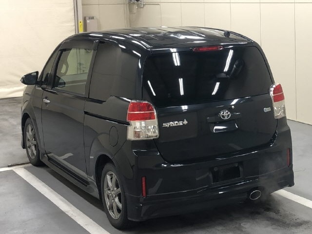 TOYOTA SPADE