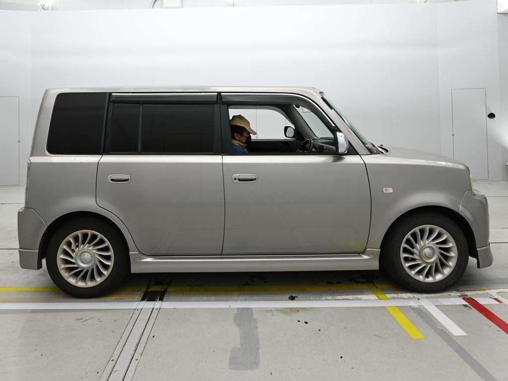 TOYOTA BB
