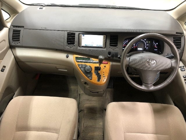 TOYOTA ISIS