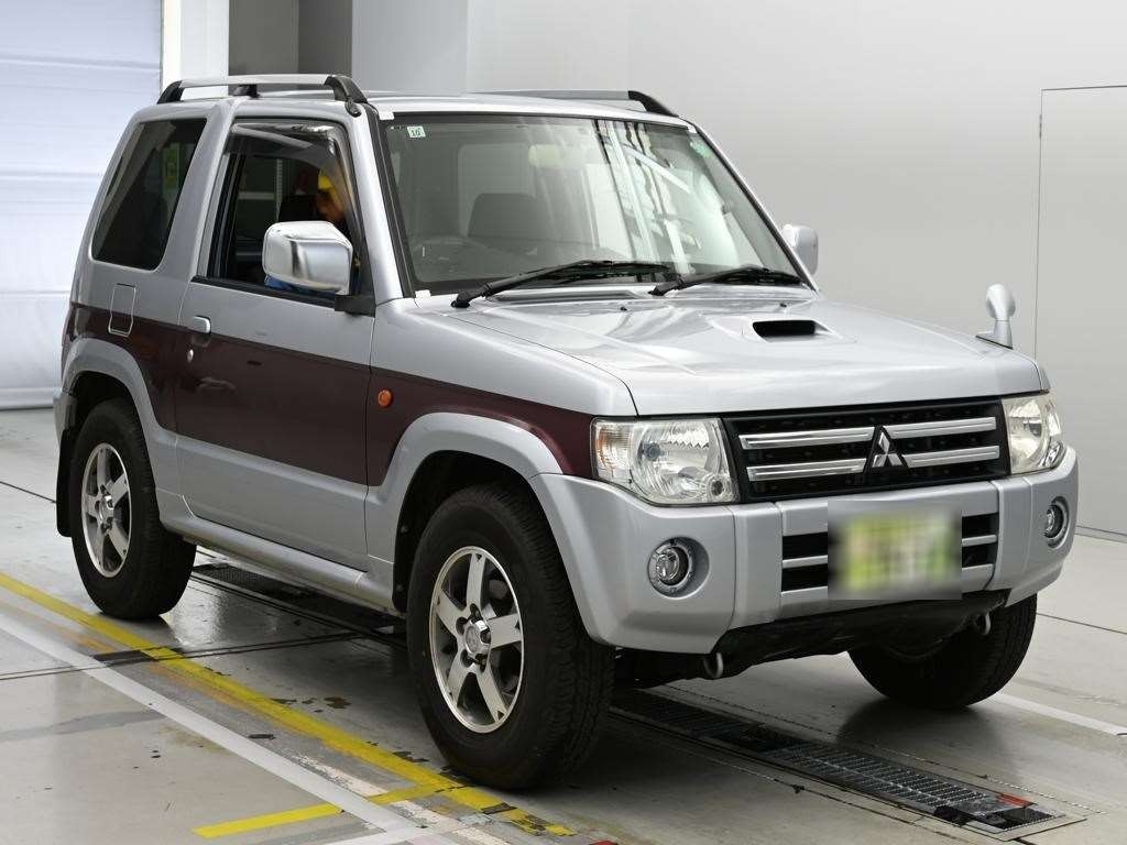 MITSUBISHI PAJERO MINI