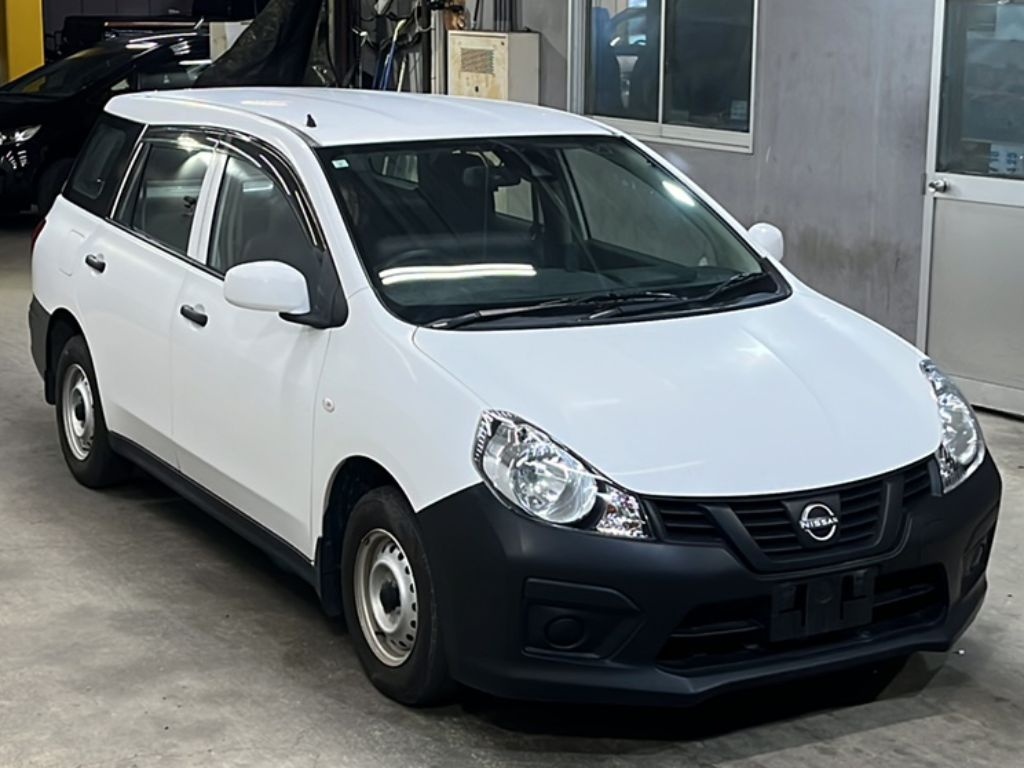 NISSAN AD