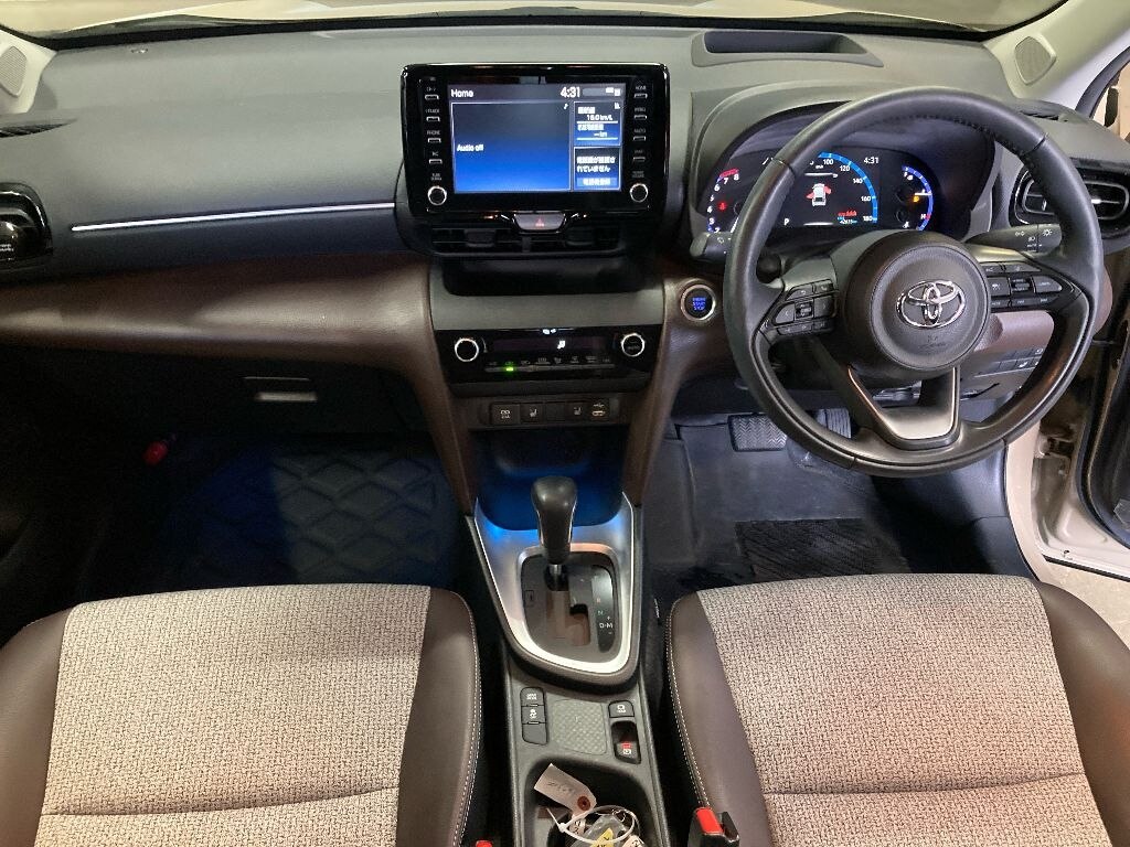 TOYOTA YARIS CROSS