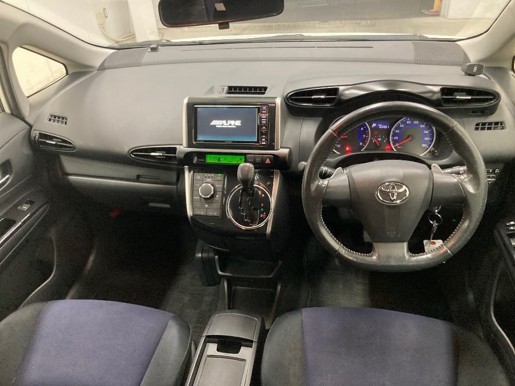 TOYOTA WISH