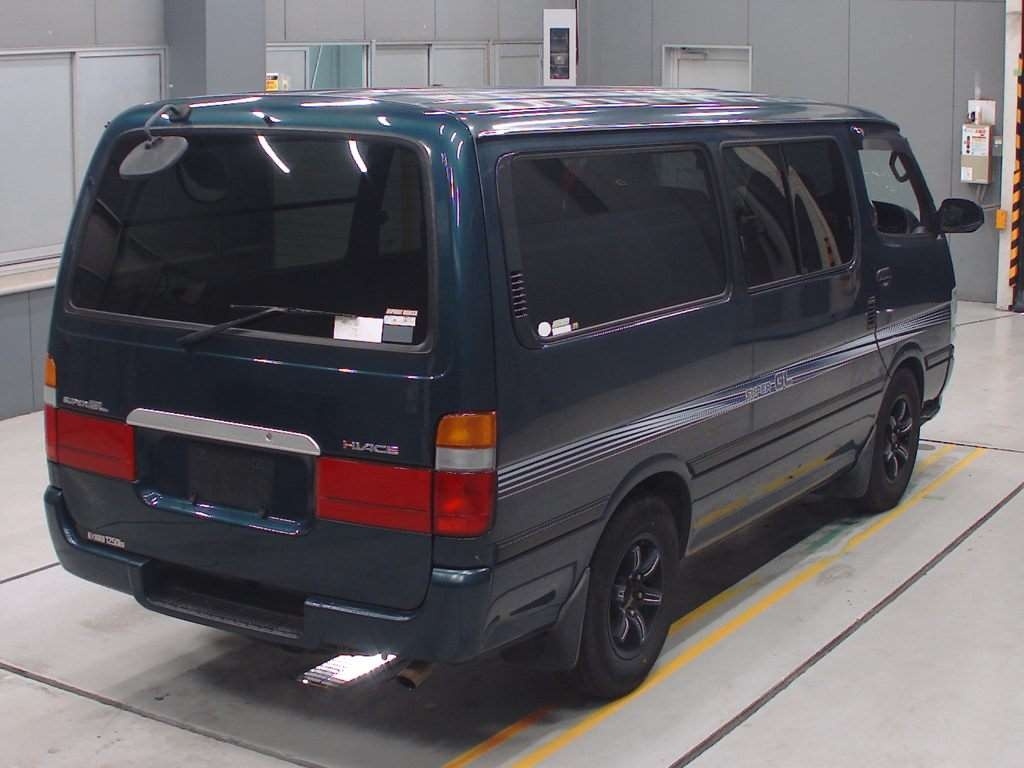 TOYOTA REGIUS ACE