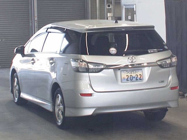 TOYOTA WISH
