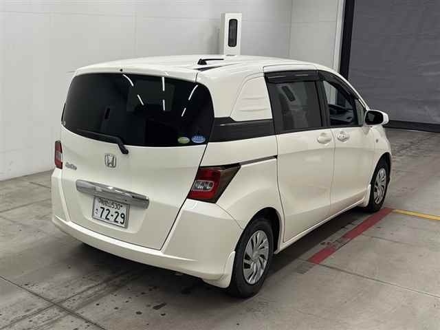 HONDA FREED SPIKE