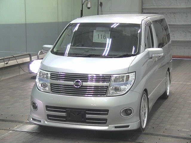 NISSAN ELGRAND