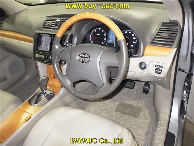 TOYOTA PREMIO