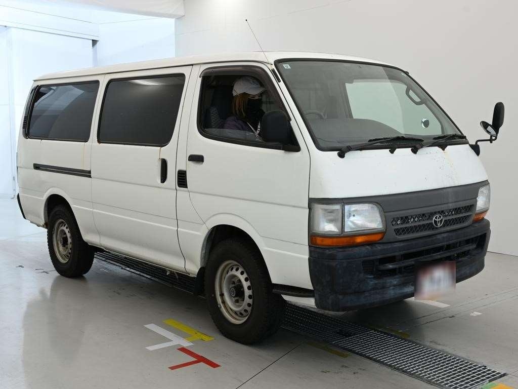 TOYOTA REGIUS ACE