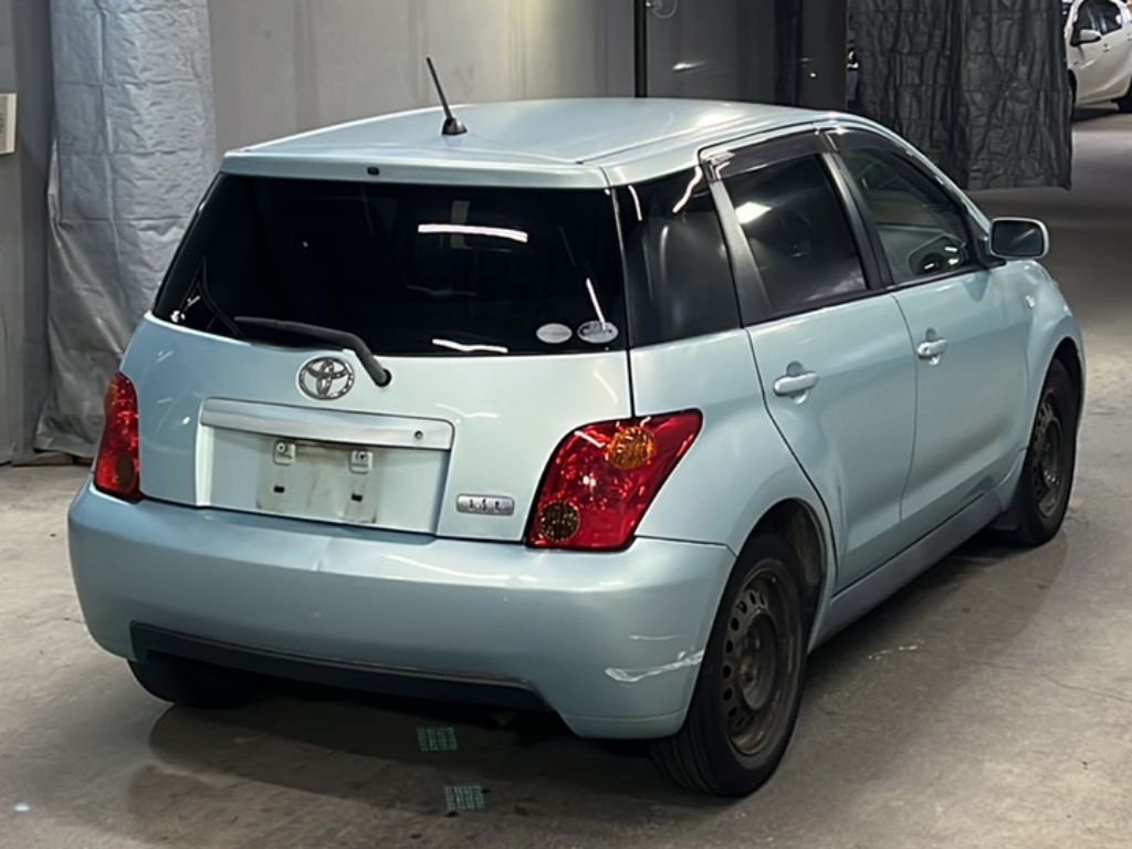 TOYOTA IST