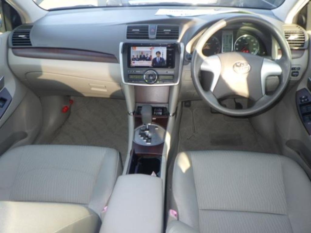 TOYOTA PREMIO