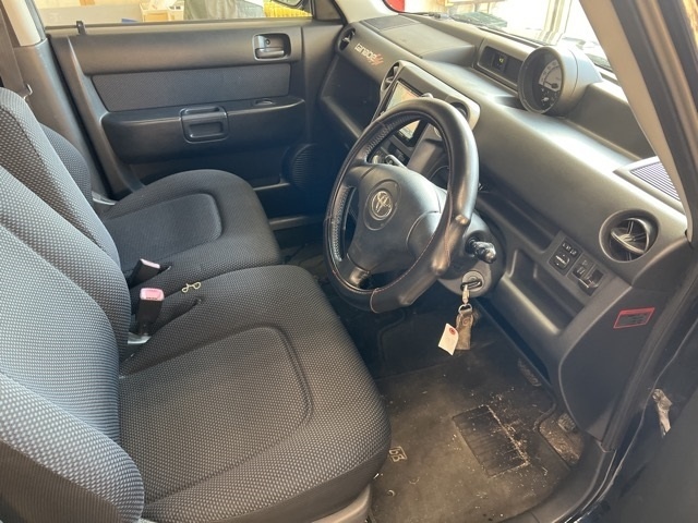 TOYOTA BB