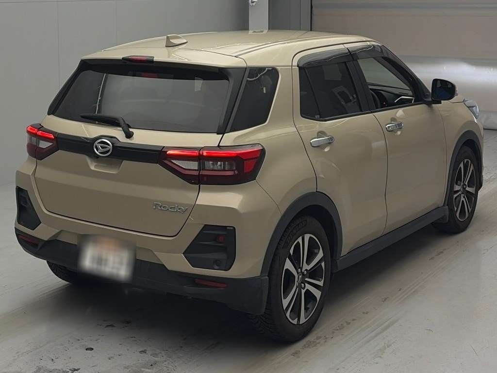 DAIHATSU ROCKY