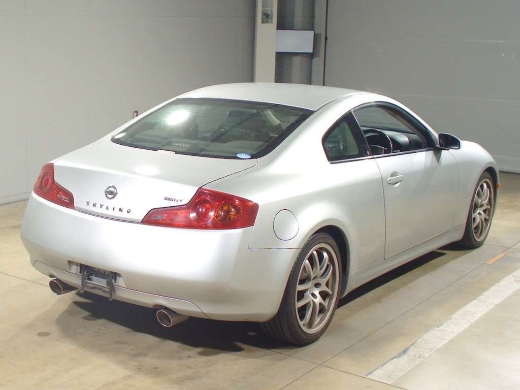 NISSAN SKYLINE