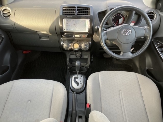 TOYOTA IST