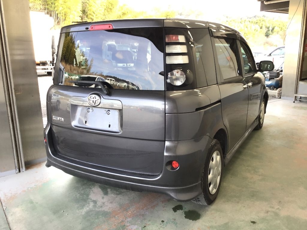 TOYOTA SIENTA