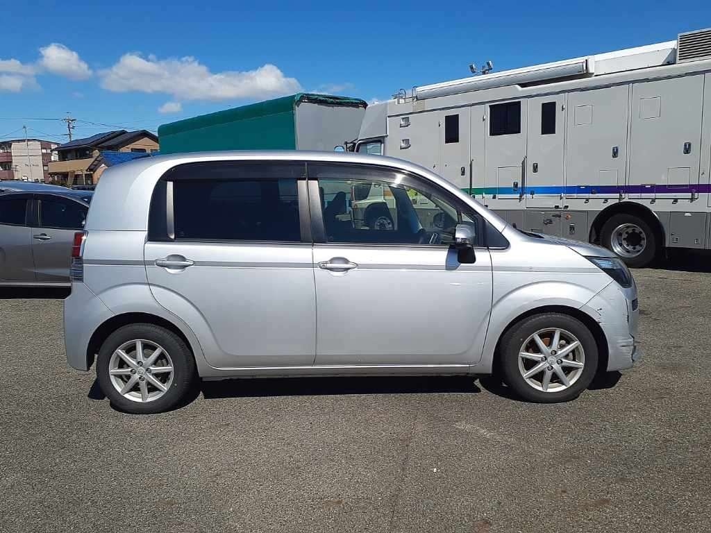 TOYOTA SPADE