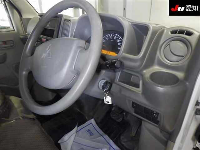 MITSUBISHI MINICAB