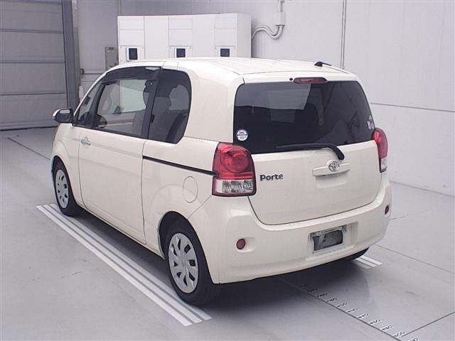 TOYOTA PORTE