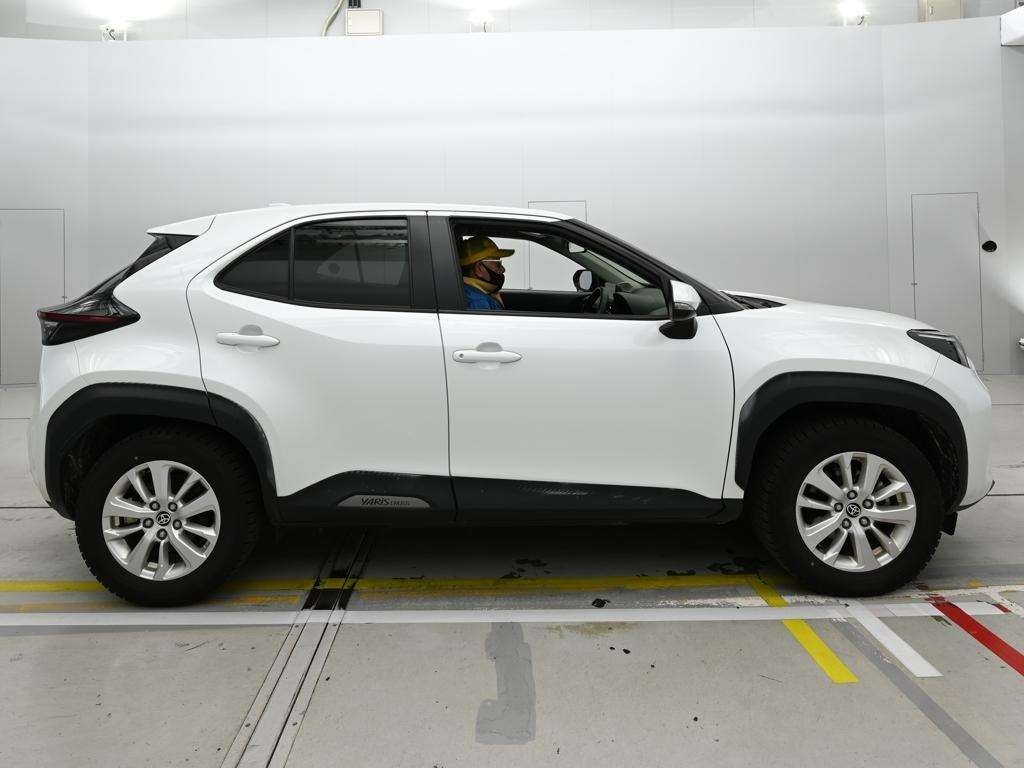 TOYOTA YARIS CROSS