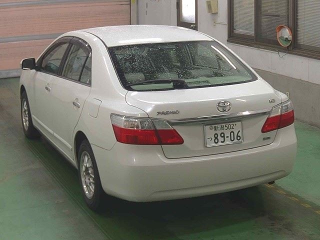 TOYOTA PREMIO
