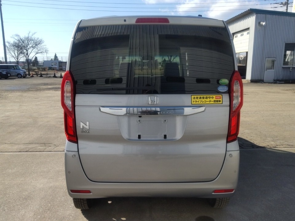 HONDA N-BOX