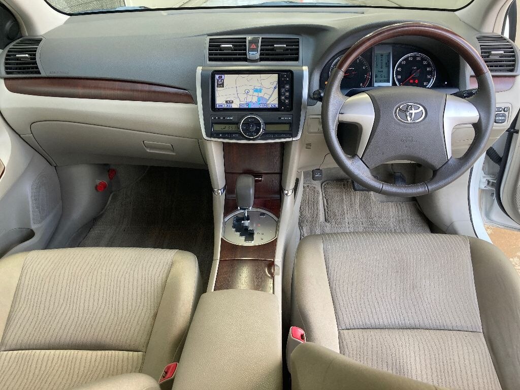 TOYOTA PREMIO