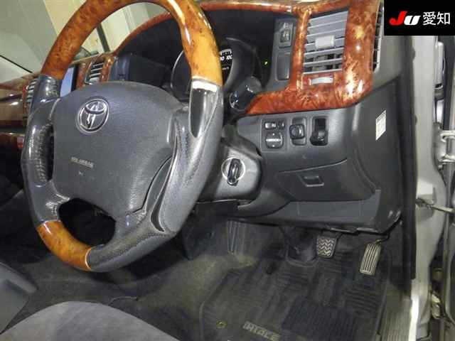 TOYOTA REGIUS ACE