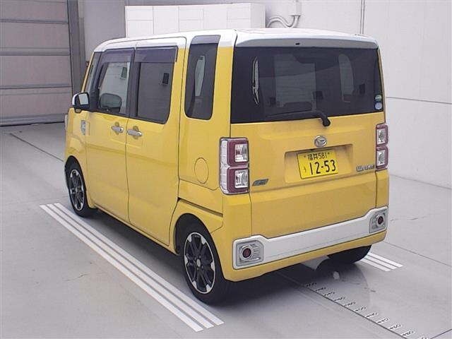 DAIHATSU WAKE