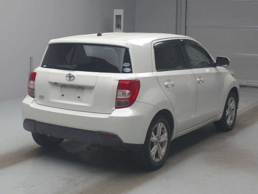 TOYOTA IST