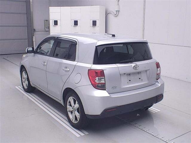 TOYOTA IST