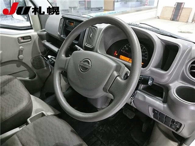 NISSAN NV100 CLIPPER