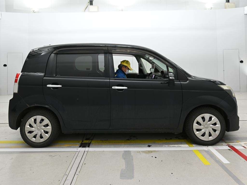 TOYOTA SPADE