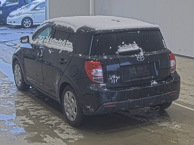 TOYOTA IST