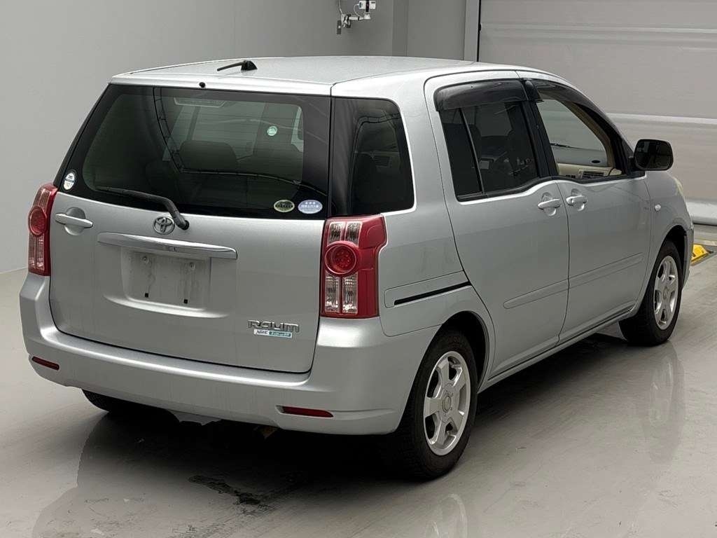 TOYOTA RAUM
