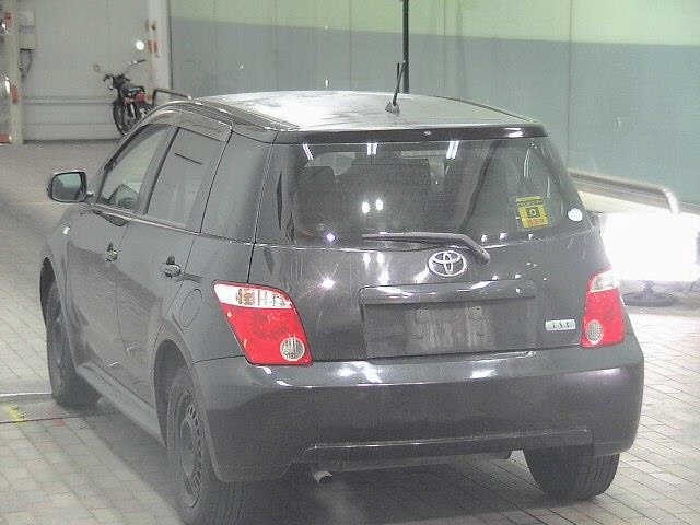 TOYOTA IST